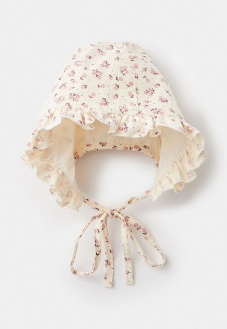 Комплект из сарафана и чепчика